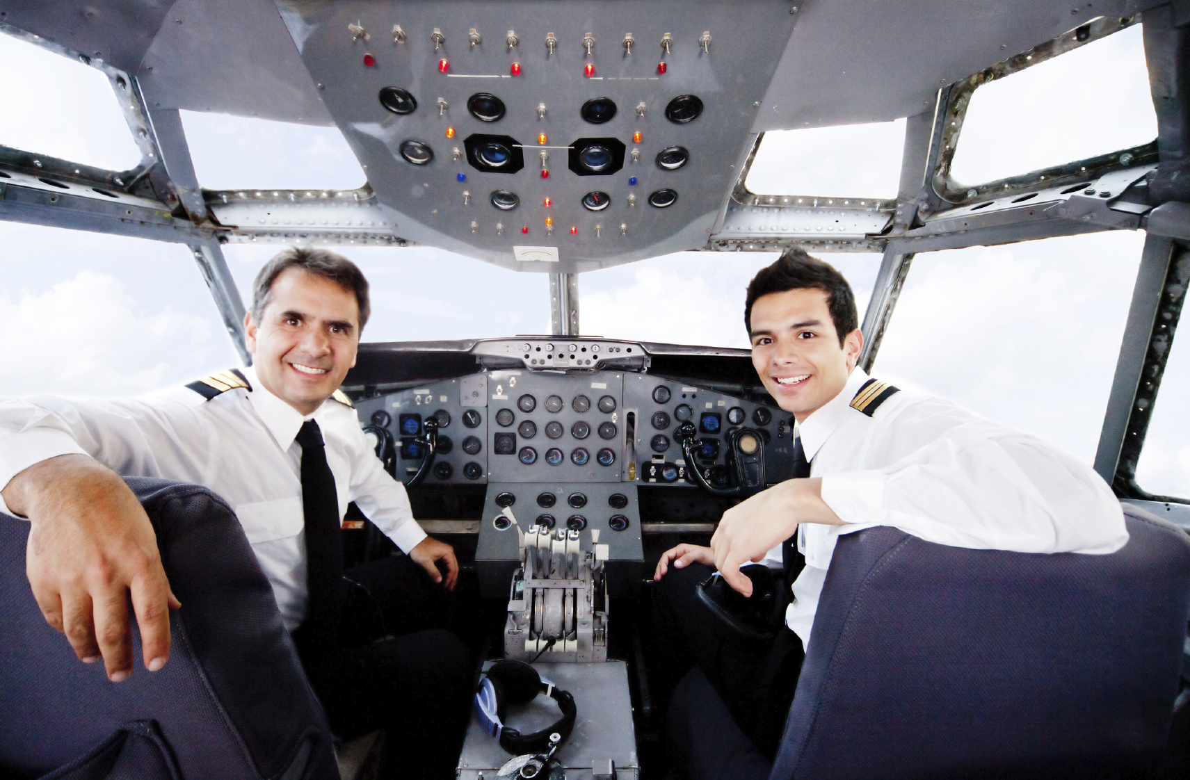 commercial airline pilot school